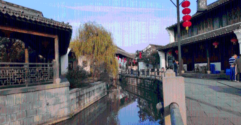 逃出昏暗的地下室